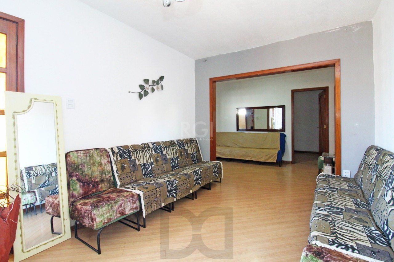 Casa 5 dormitórios, 1 suíte, 2 vagas de garagem, no bairro Camaquã, Poa/RS. — foto 11