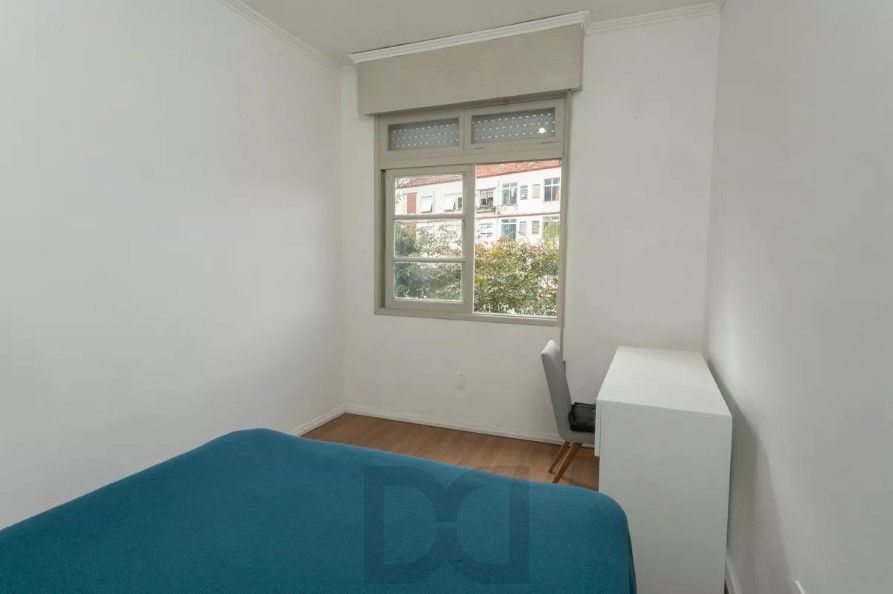Amplo apartamento no Bairro Petrópolis com 2 vagas de garagem — foto 14