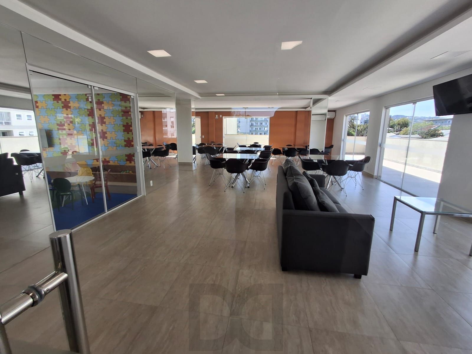 Apartamento de 2 dormitórios com suíte e 1 vaga escriturada ! — foto 25