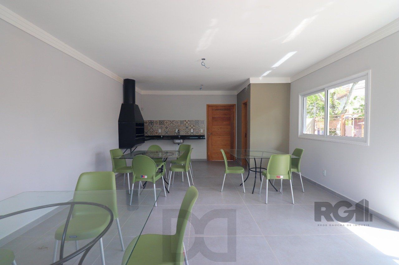 CASA ESTILO SOBRADO COM 2 QUARTOS E PÁTIO, À VENDA NO BAIRRO VILA NOVA, EM PORTO ALEGRE/RS — foto 36