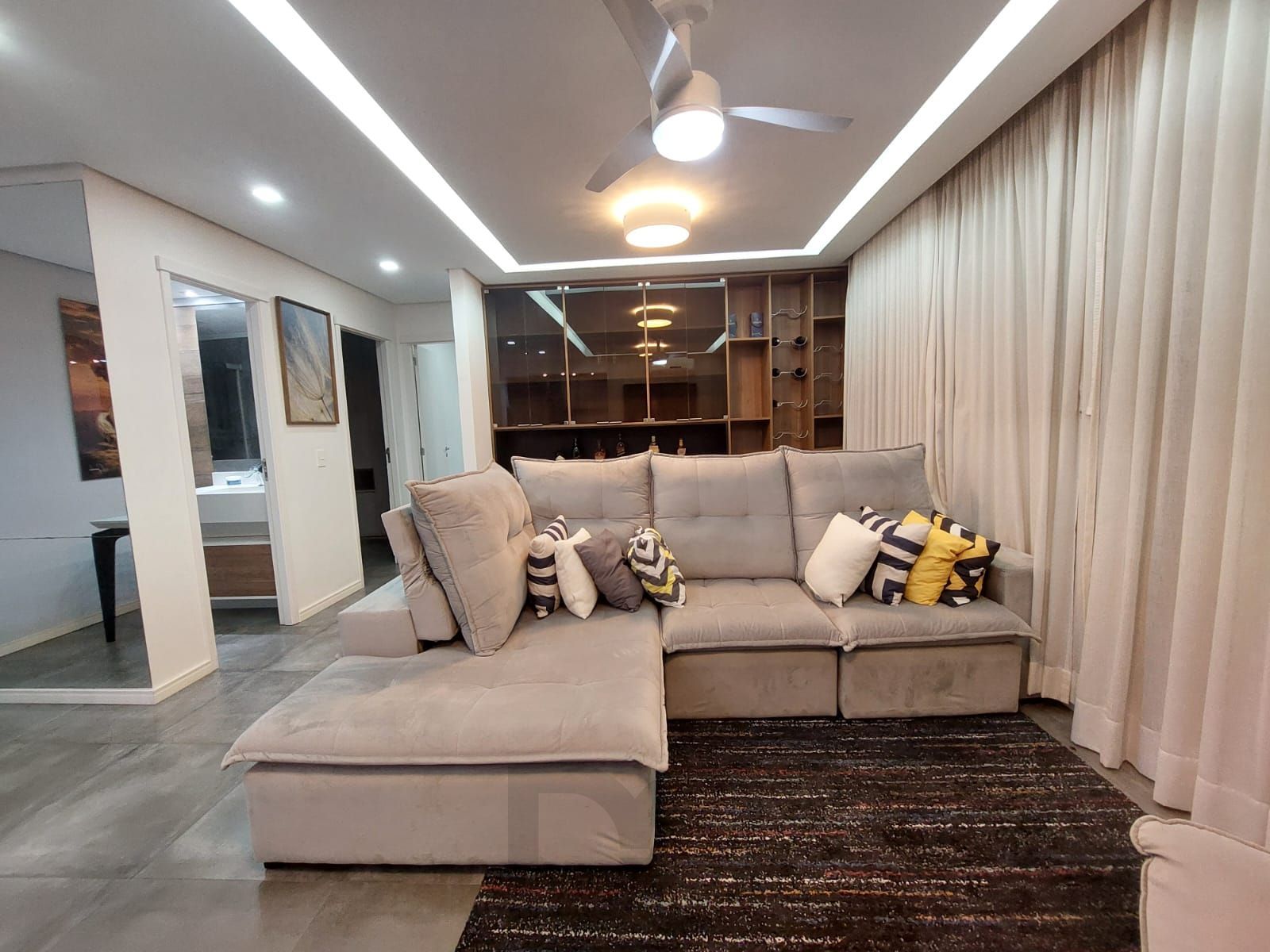 Apartamento mobiliado, 3 dormitórios tranformado em 2 com 1 suite, 75m², 1 vaga, Jardim Carvalho — foto 1