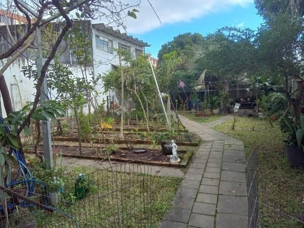 Casa sobrado Comercial e Residencial de 4 dormitórios e 6 banheiros e 5 vagas de garagem — foto 8
