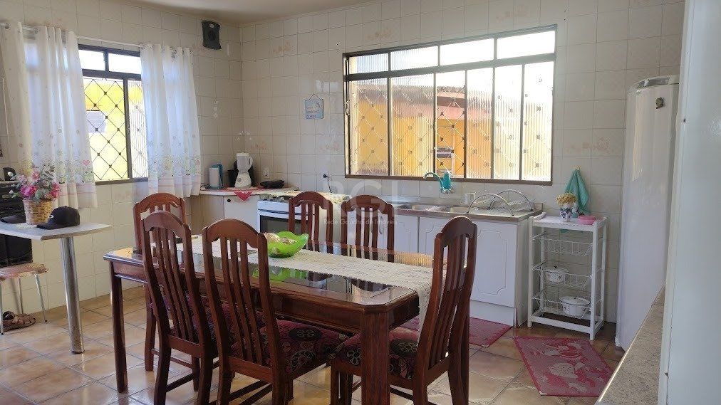Casa 3 Quartos, 3 vagas de garagem, Bairro Cavalhada, Porto Alegre-RS. — foto 8