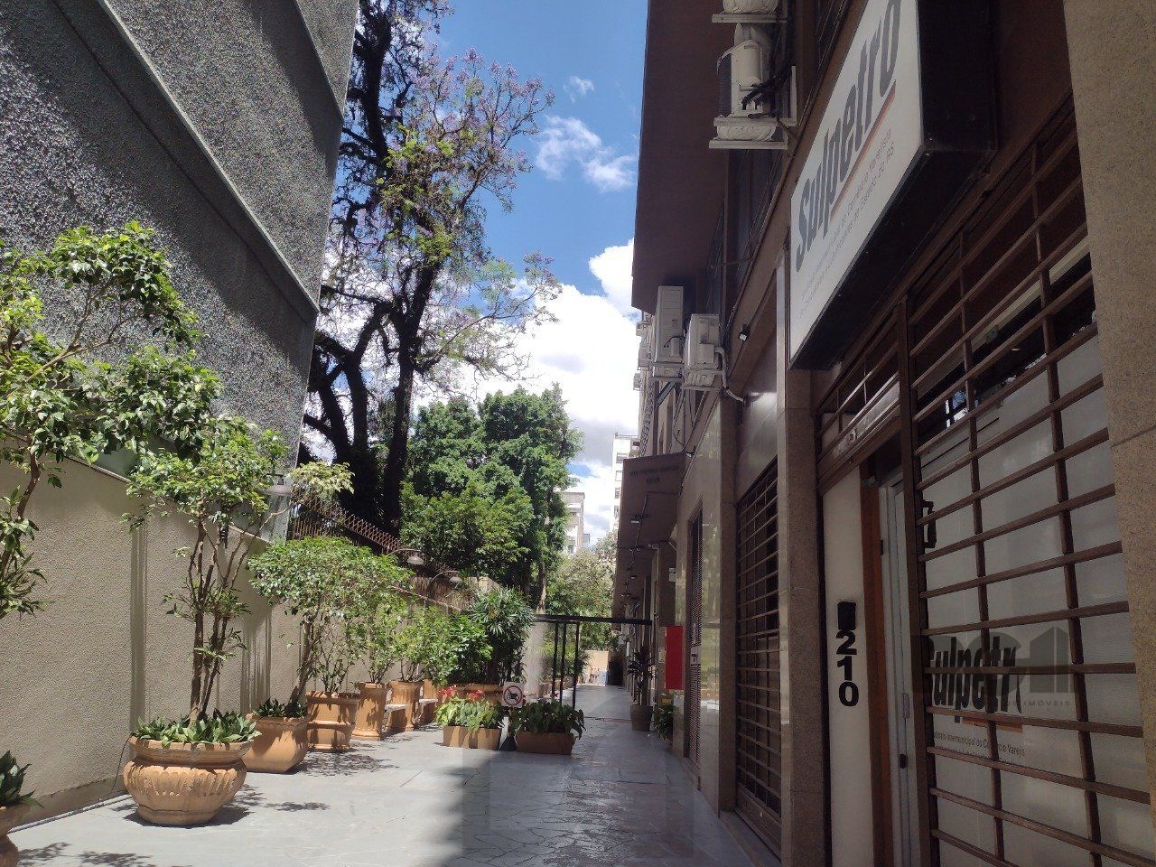 Ótimo apartamento 01 dormitórios com 53,50 m² - com churRasqueira no CENTRO HISTÓRICO — foto 2