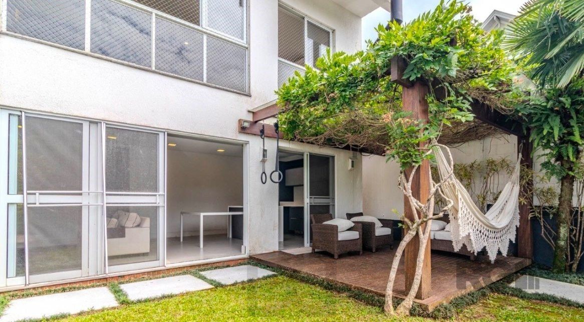 Casa em Condomínio com 04 Quartos - 4 vagas, 200,36 m² de área privativa - LOMBA DO PINHEIRO — foto 9
