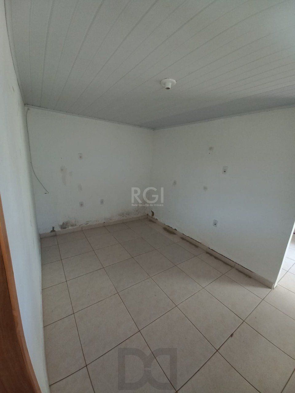 Duas casas no mesmo terreno no bairro Rubem Berta — foto 16