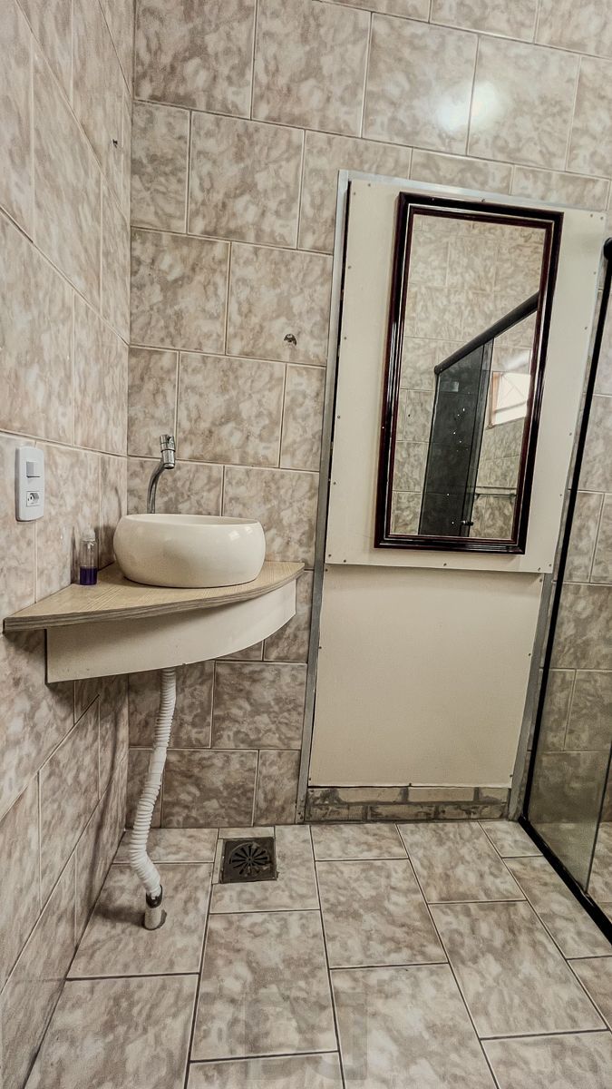 Apartamento com 02 quartos e 01 vaga, no Bairro Navegantes em Porto Alegre — foto 35