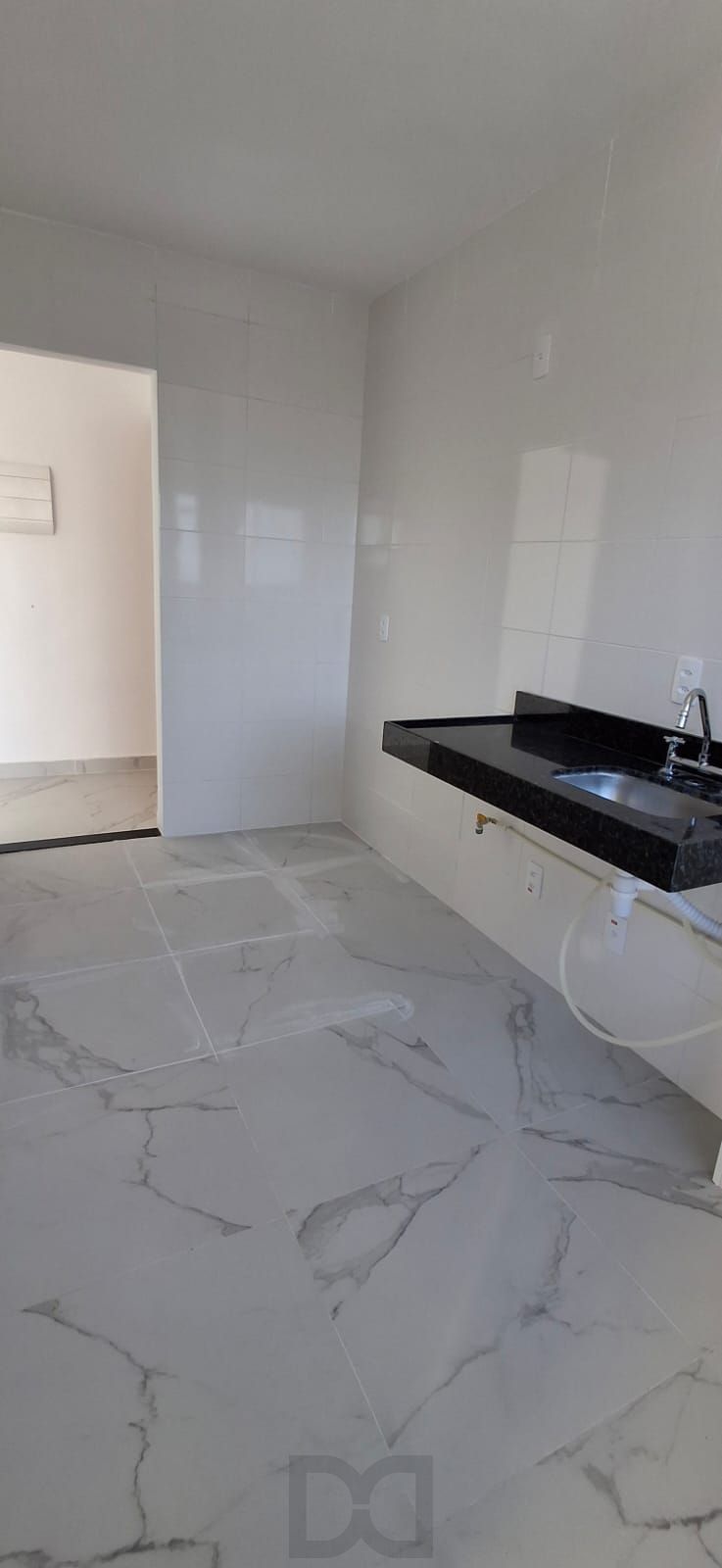 Apartamento 2 dormitórios, suíte, sacada com churrasqueira, 1 vaga, Jardim Itu, Porto Alegre — foto 4