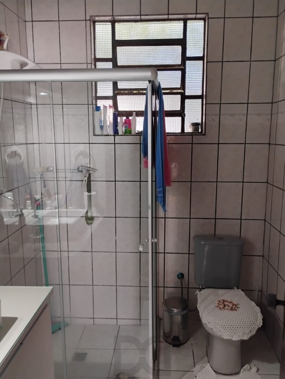 Casa térrea 3 dormitórios, 2 vagas cobertas as demais descobertas bairro cristal — foto 20