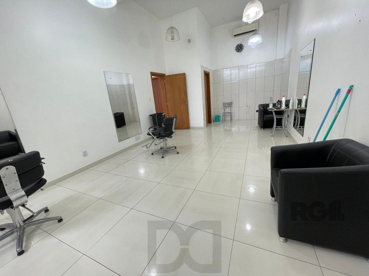 Prédio comercial 225m², com 5 lojas individuais, pé direito alto Vila Conceição. — foto 9