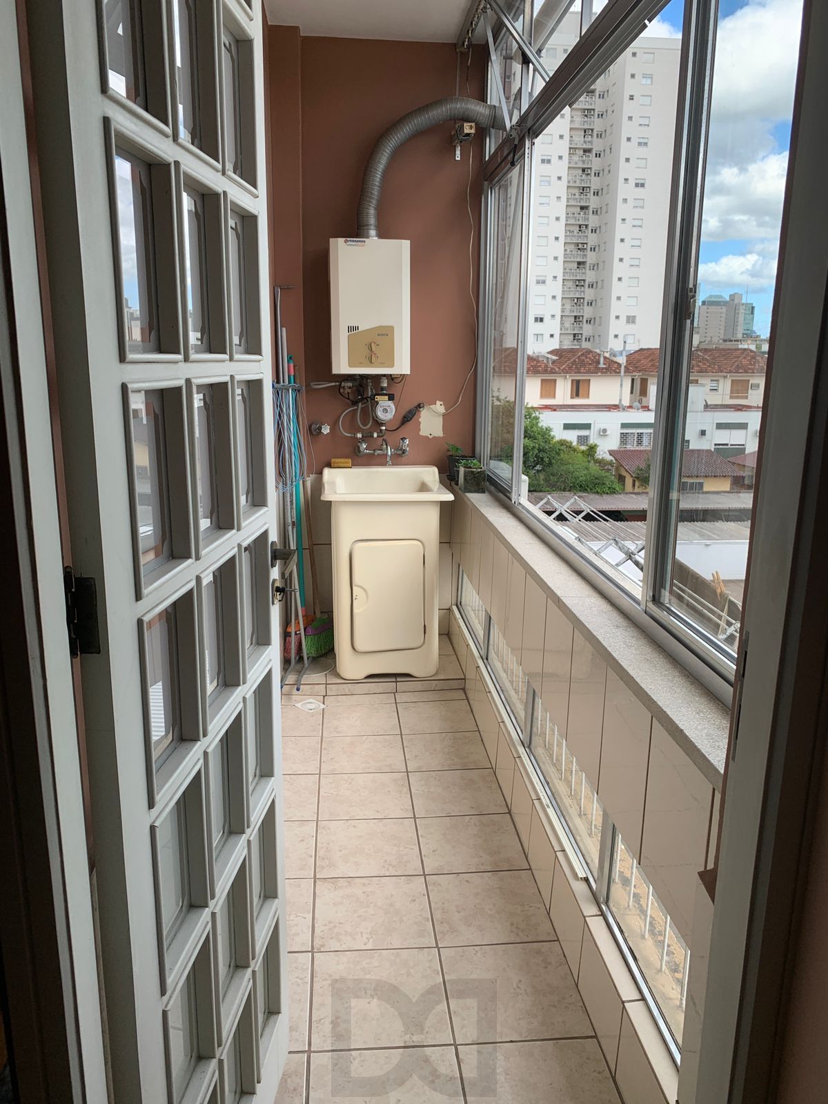 Apartamento 3 dormitórios com 2 banheiros e garagem no Menino Deus — foto 10