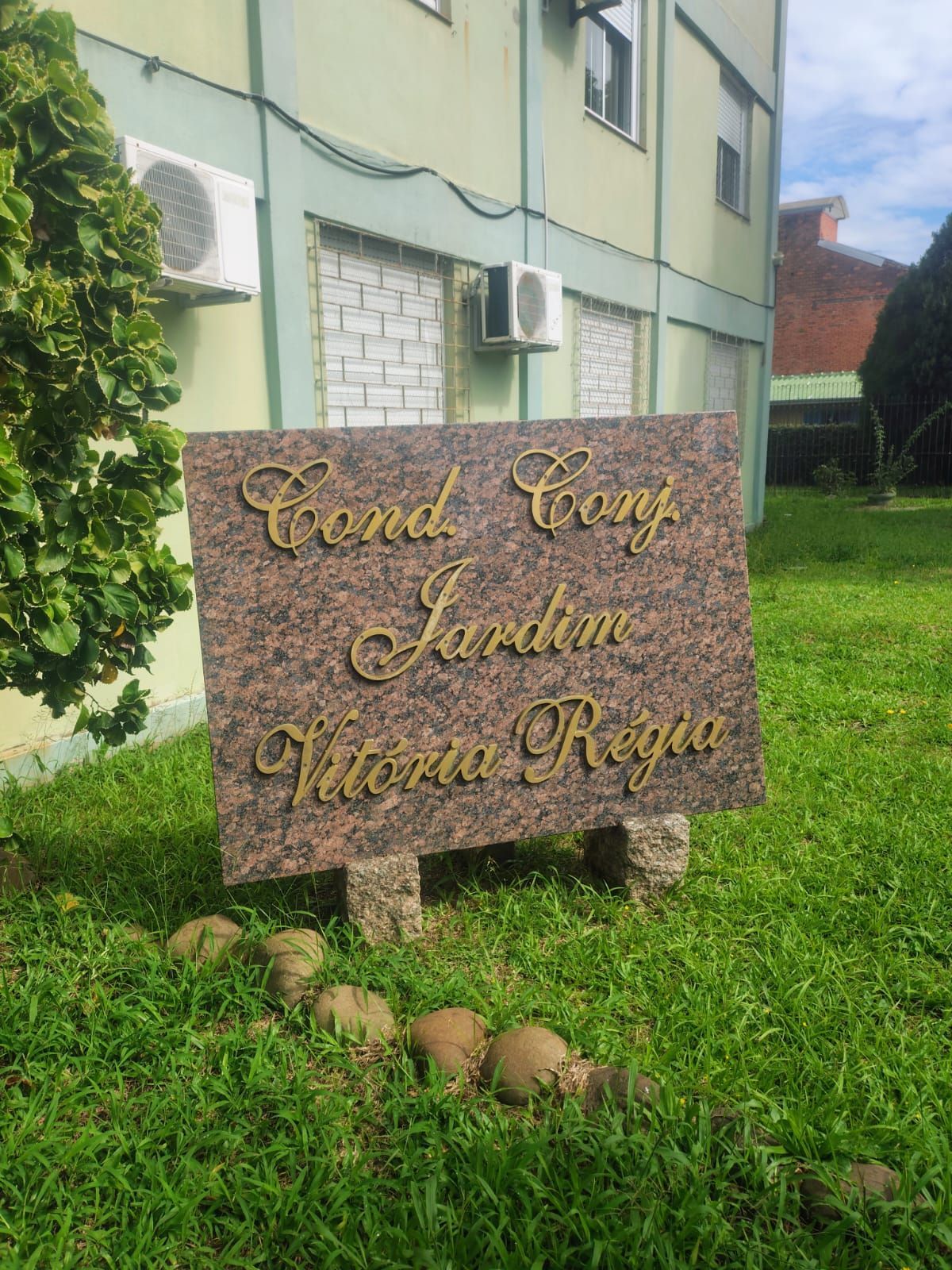 Apartamento de 2 dormitórios , portaria , salão de festas com churrsaqueira ! — foto 4