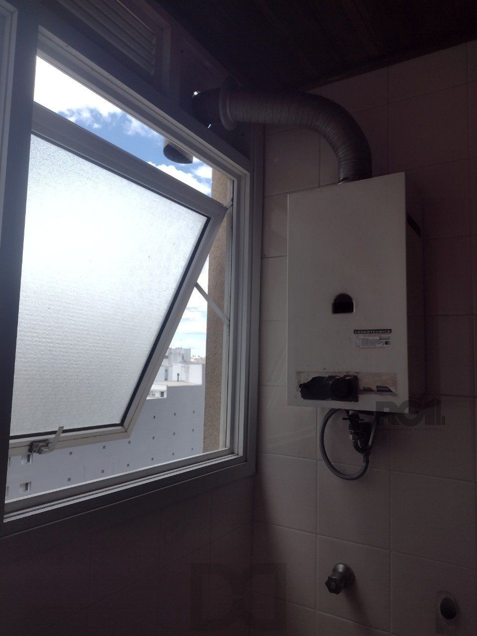Ótimo apartamento 01 dormitórios com 53,50 m² - com churRasqueira no CENTRO HISTÓRICO — foto 17