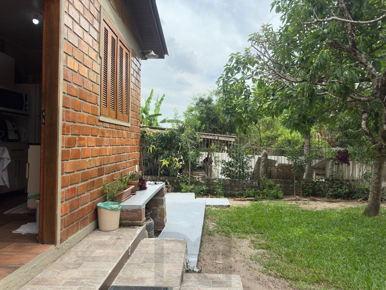 Casa de alvenaria toda reformada e mobiliada no bairro Lami — foto 18