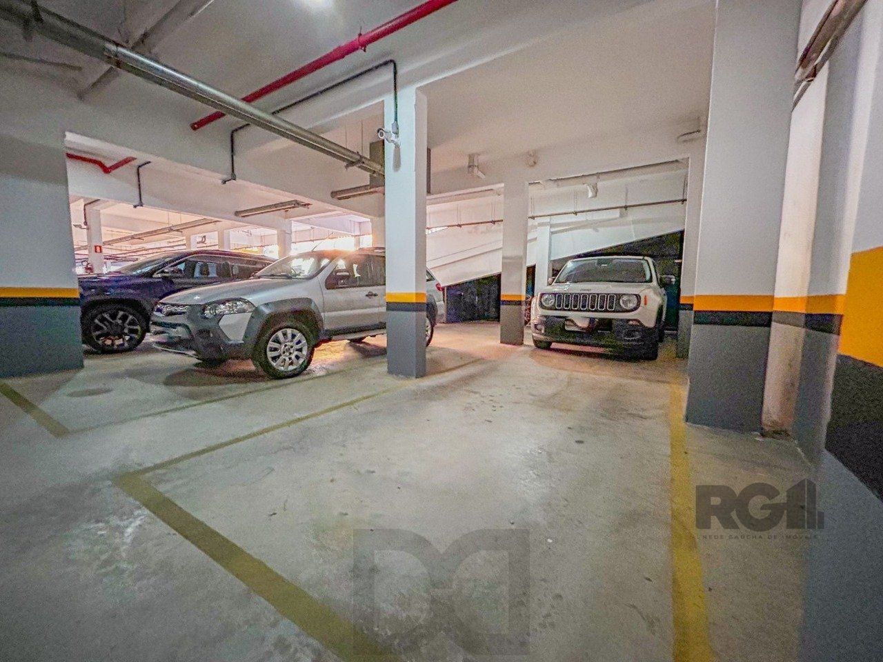 Cobertura, 3 dormitórios, sendo 1 suíte, 3 vagas - Tristeza — foto 29