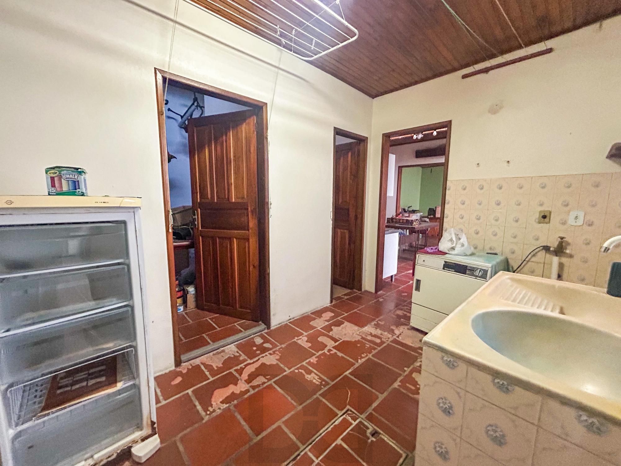 Casa Residencial com 3 Quartos, sendo 1 suíte e 3 Banheiros, no Bairro Santa Teresa em Porto Alegre, RS — foto 30