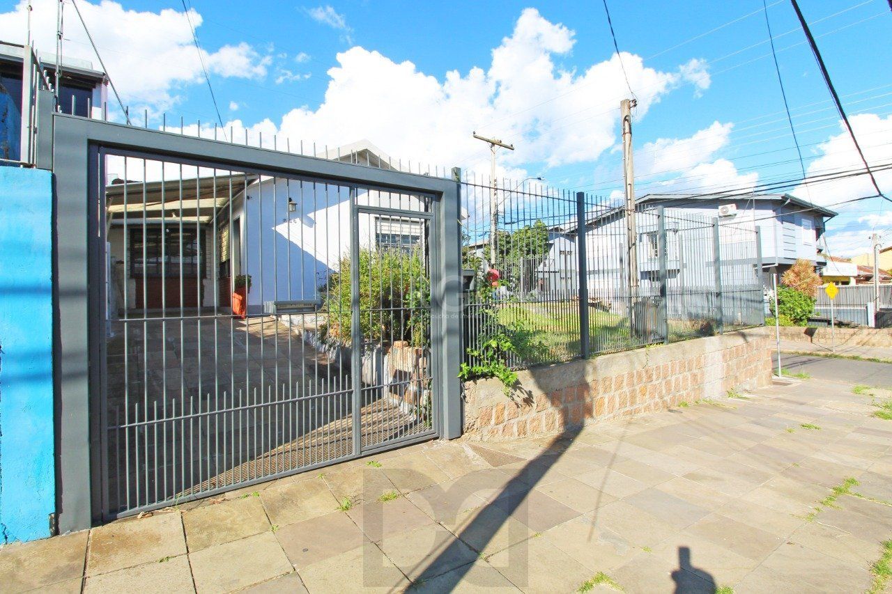 Casa 5 dormitórios, 1 suíte, 2 vagas de garagem, no bairro Camaquã, Poa/RS. — foto 38