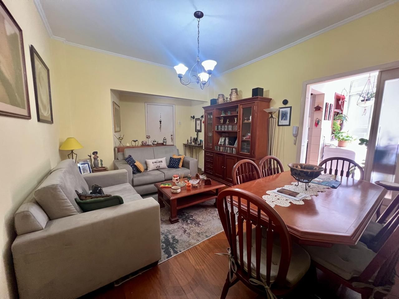 Apartamento 3 dormitórios com 80m2 no bairro Floresta. — foto 1