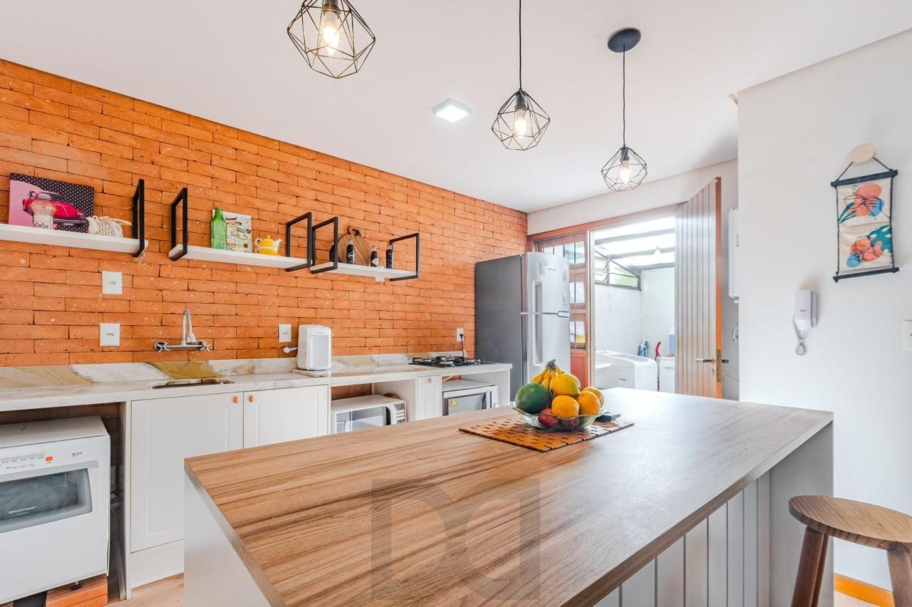 Casa em condomínio 3 dormitórios e sótão bairro Cristal — foto 7