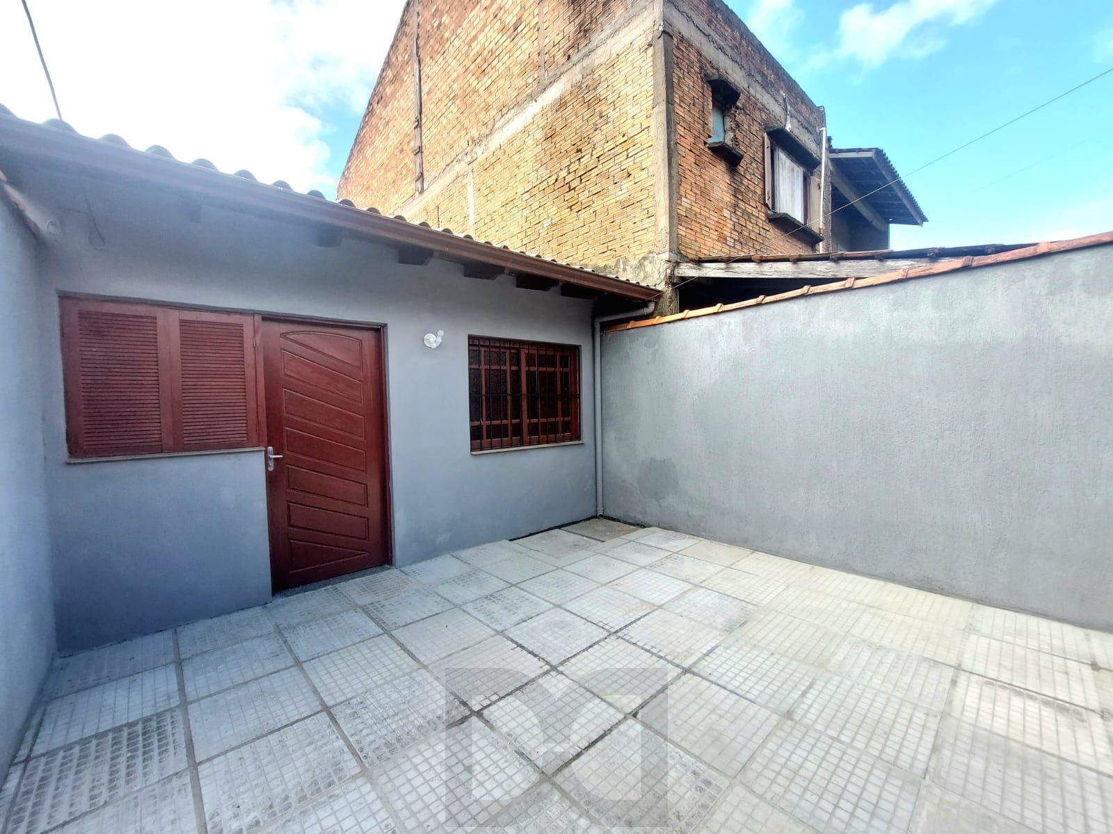 Casa mobiliada dois dormitórios e vaga no bairro Hipica. — foto 4