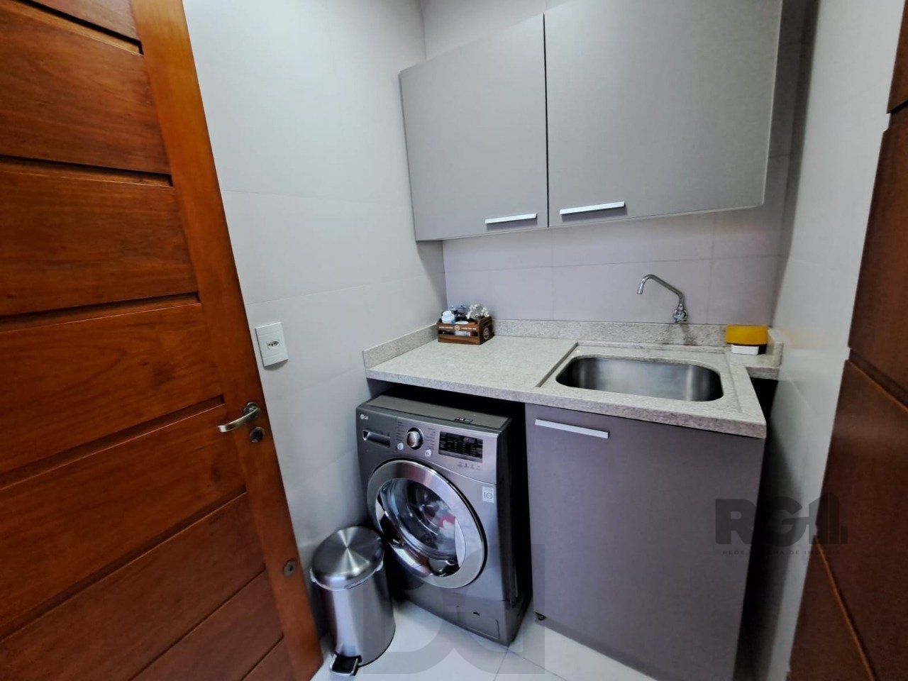 Casa em Condomínio com 03 quartos e 02 vagas no Bairro Nonoai — foto 25