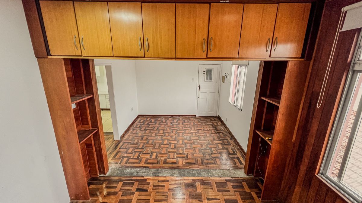 Apartamento com 02 quartos e 01 vaga, no Bairro Navegantes em Porto Alegre — foto 12