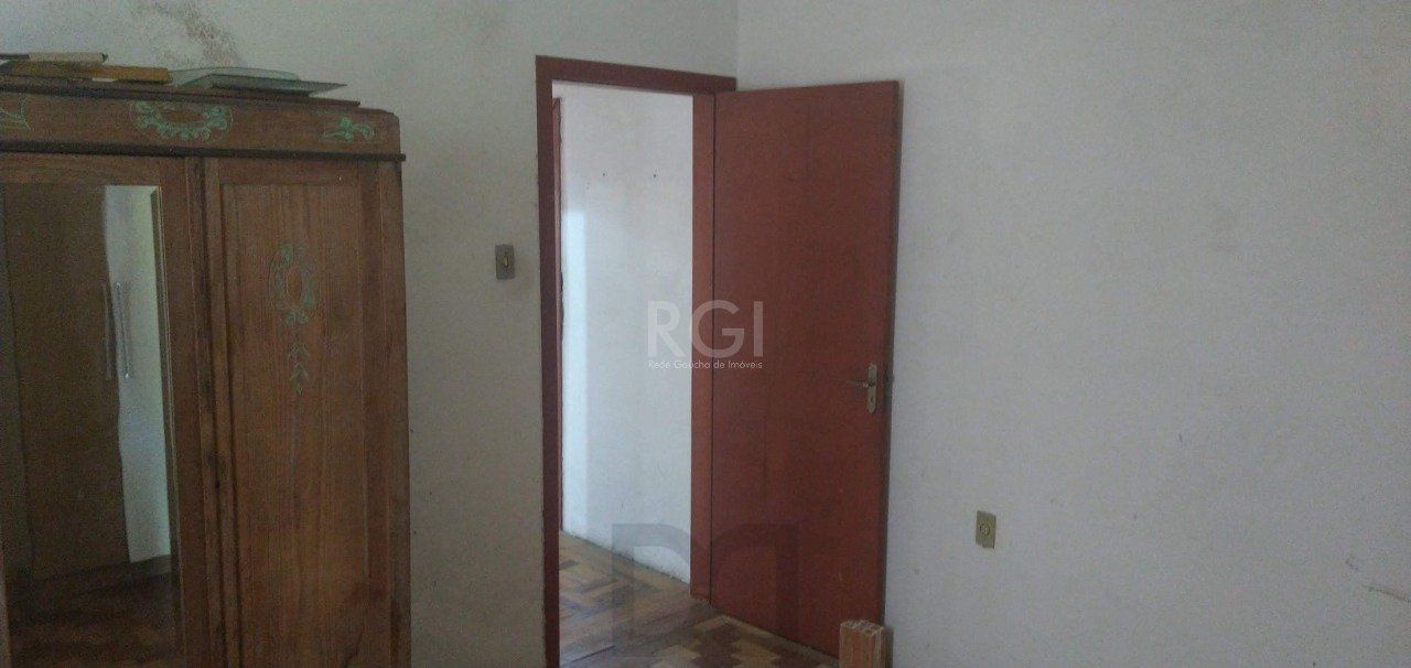 Casa de 4 dormitórios na Av. Teresópolis bairro Teresópolis — foto 24