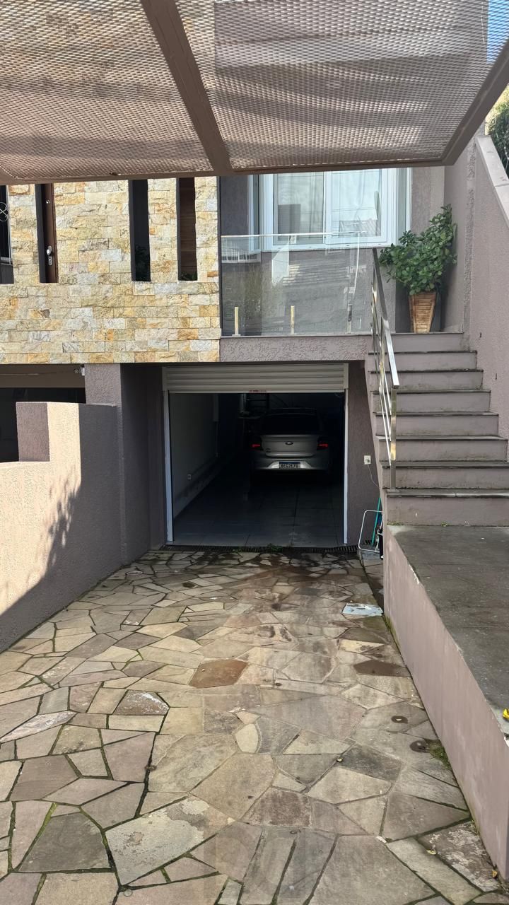 Linda Casa 3d, garagem fechada, no Bairro Guarujá, Porto Alegre - RS — foto 2