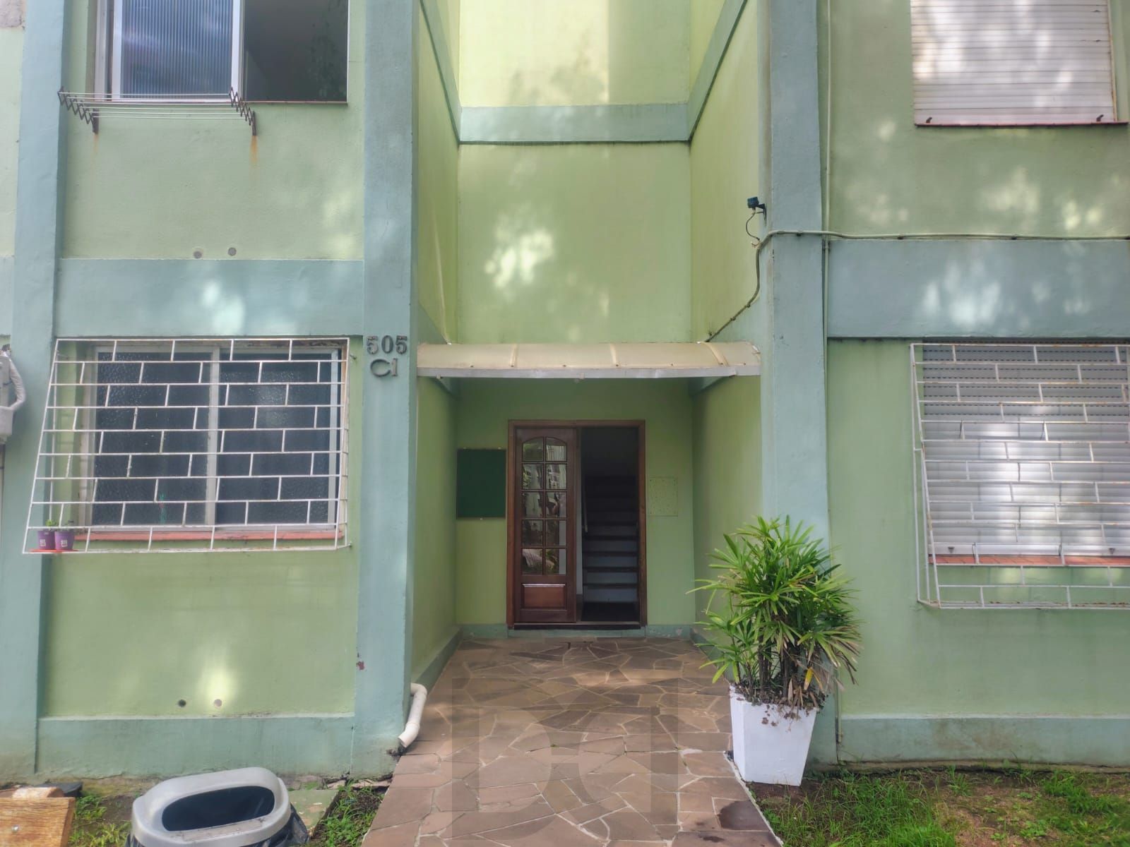Apartamento de 2 dormitórios , portaria , salão de festas com churrsaqueira ! — foto 1