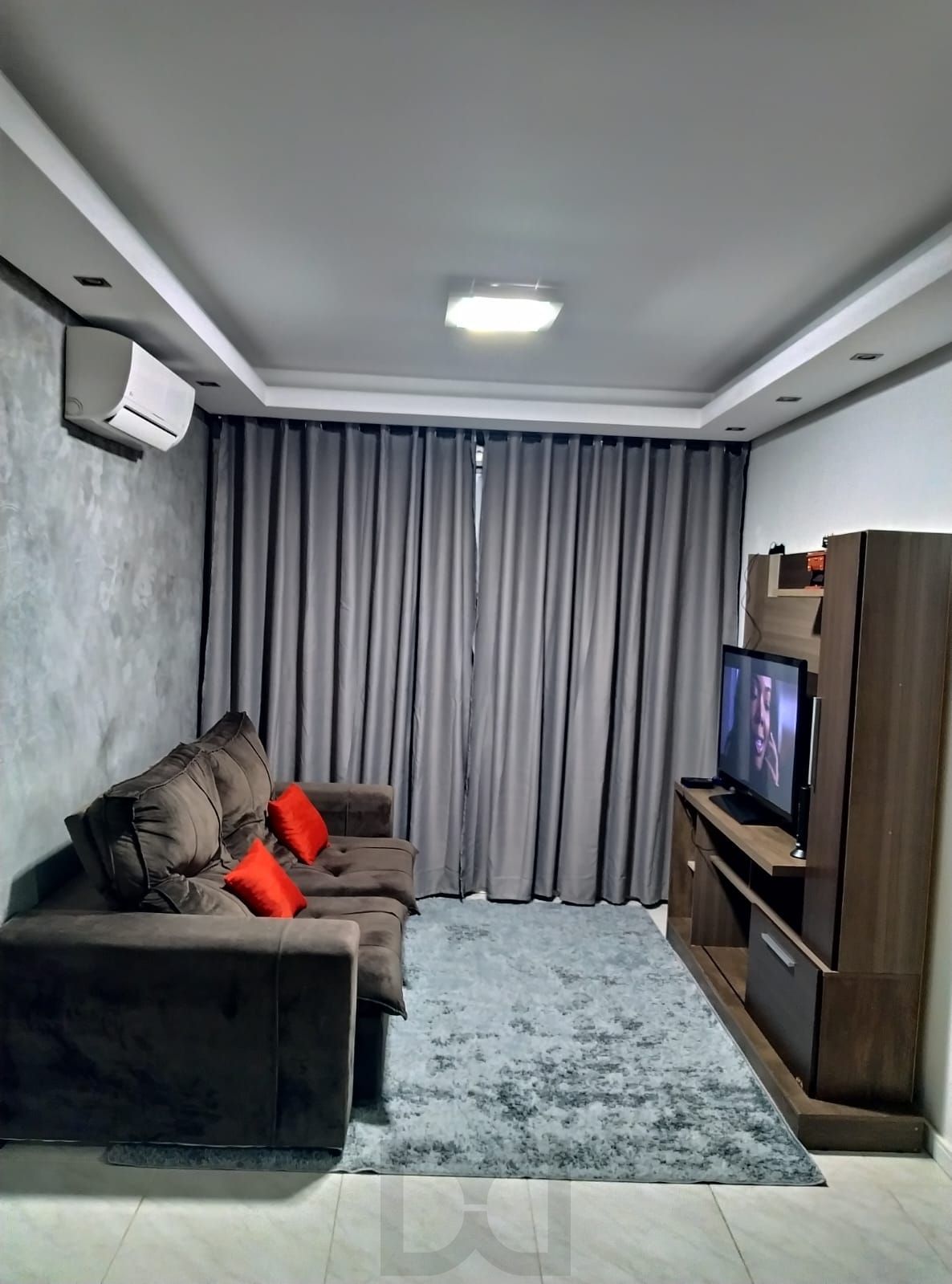 Apartamento com 02 quartos, 02 banheiros e 01 vaga no Bairro Vila Ipiranga — foto 1