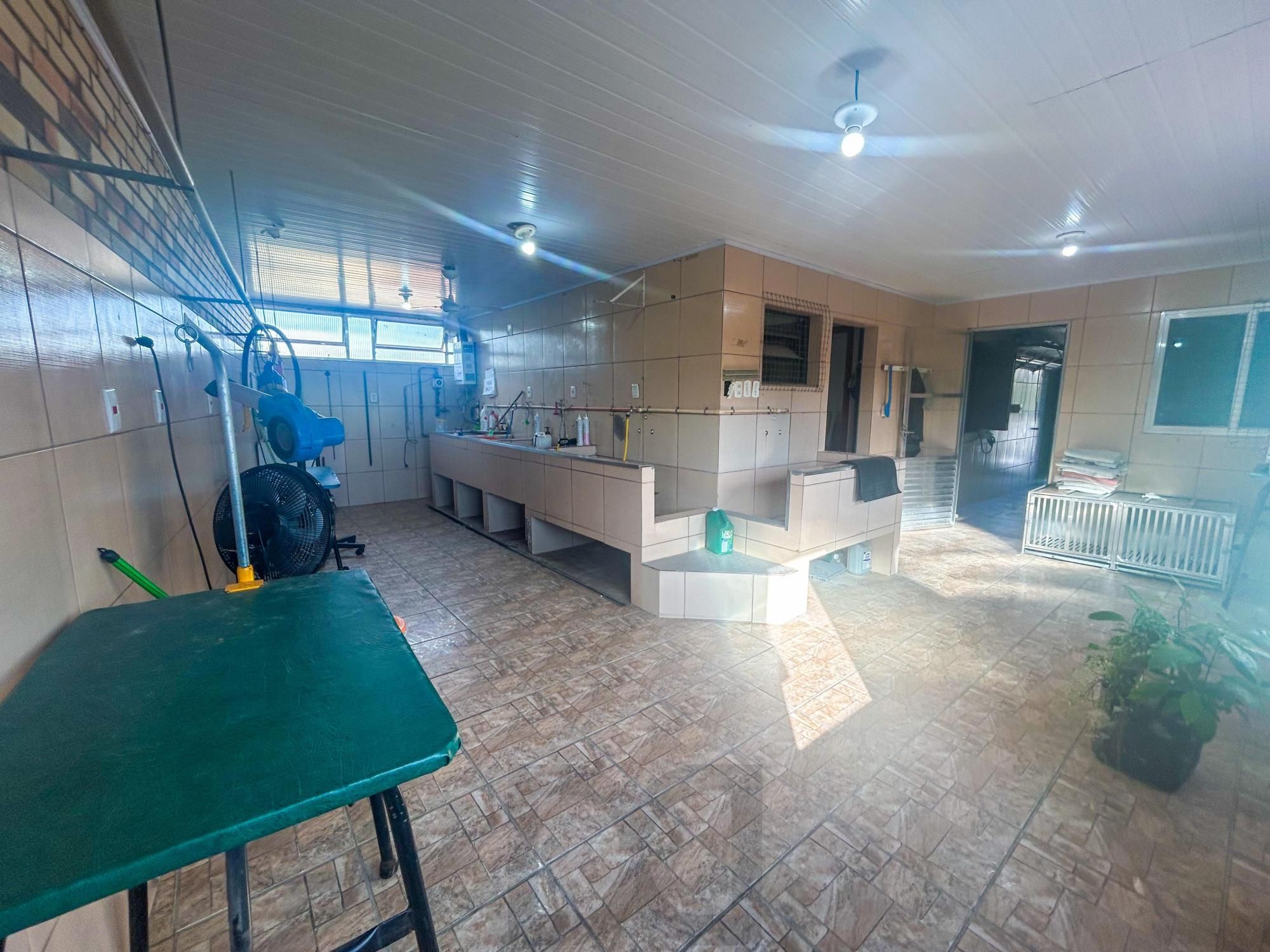 Ponto Comercial no Bairro Menino Deus. — foto 8