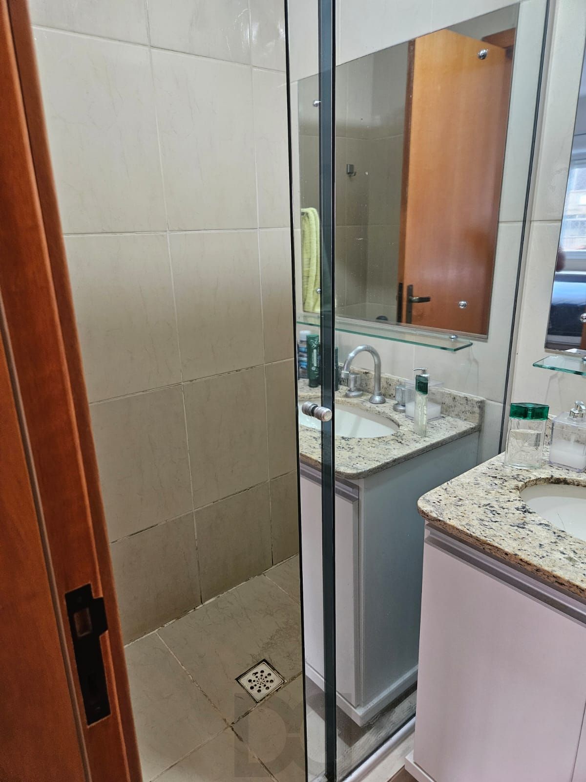 Apartamento com 02 quartos, 02 banheiros e 01 vaga no Bairro Vila Ipiranga — foto 13