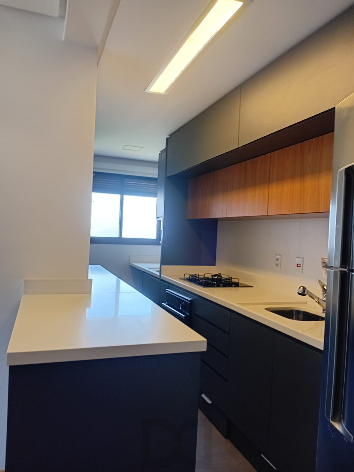 Apartamento 2 quartos, suíte, vaga coberta no bairro Camaquã em Porto Alegre/RS — foto 2