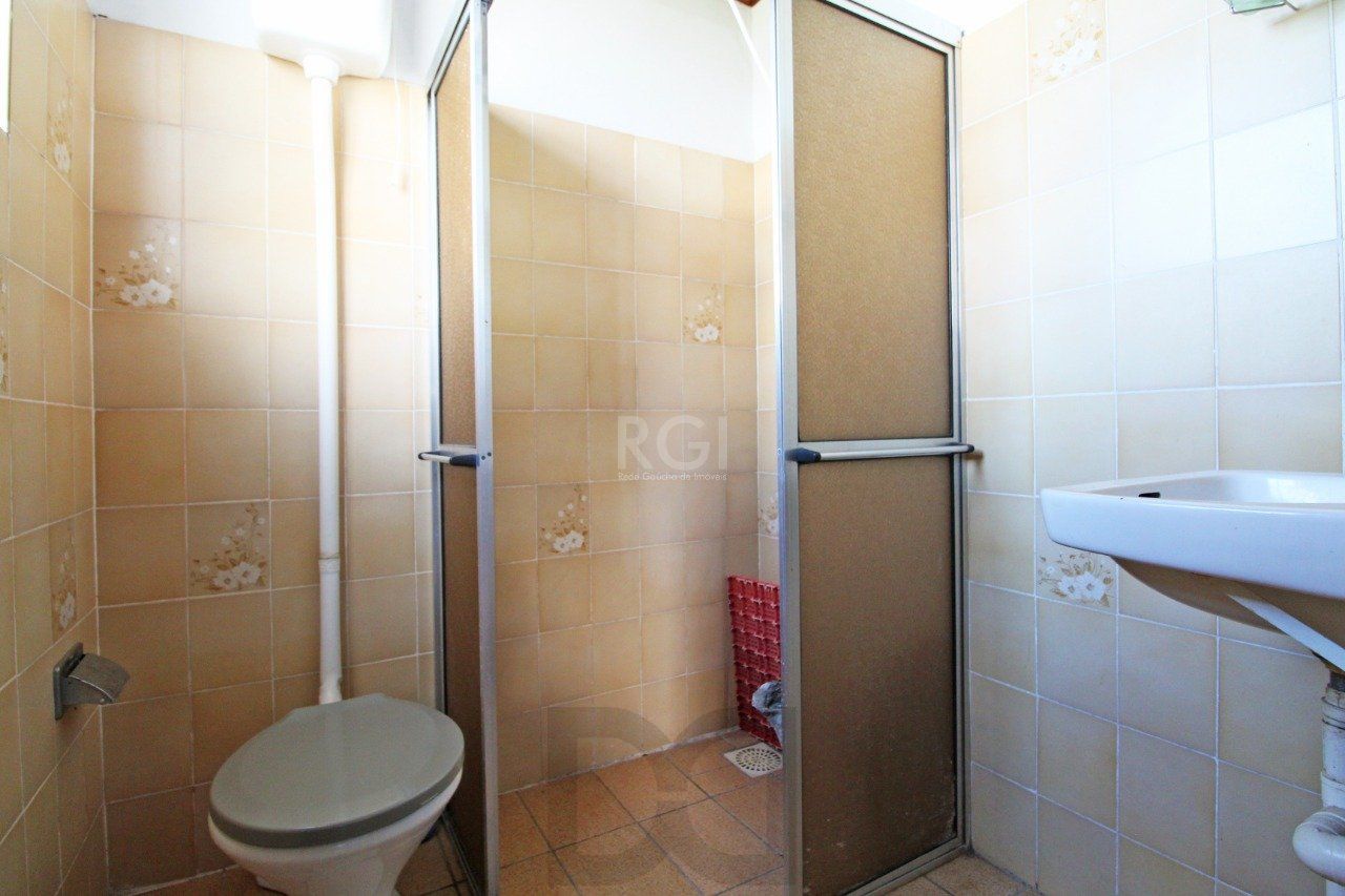 Casa 5 dormitórios, 1 suíte, 2 vagas de garagem, no bairro Camaquã, Poa/RS. — foto 30