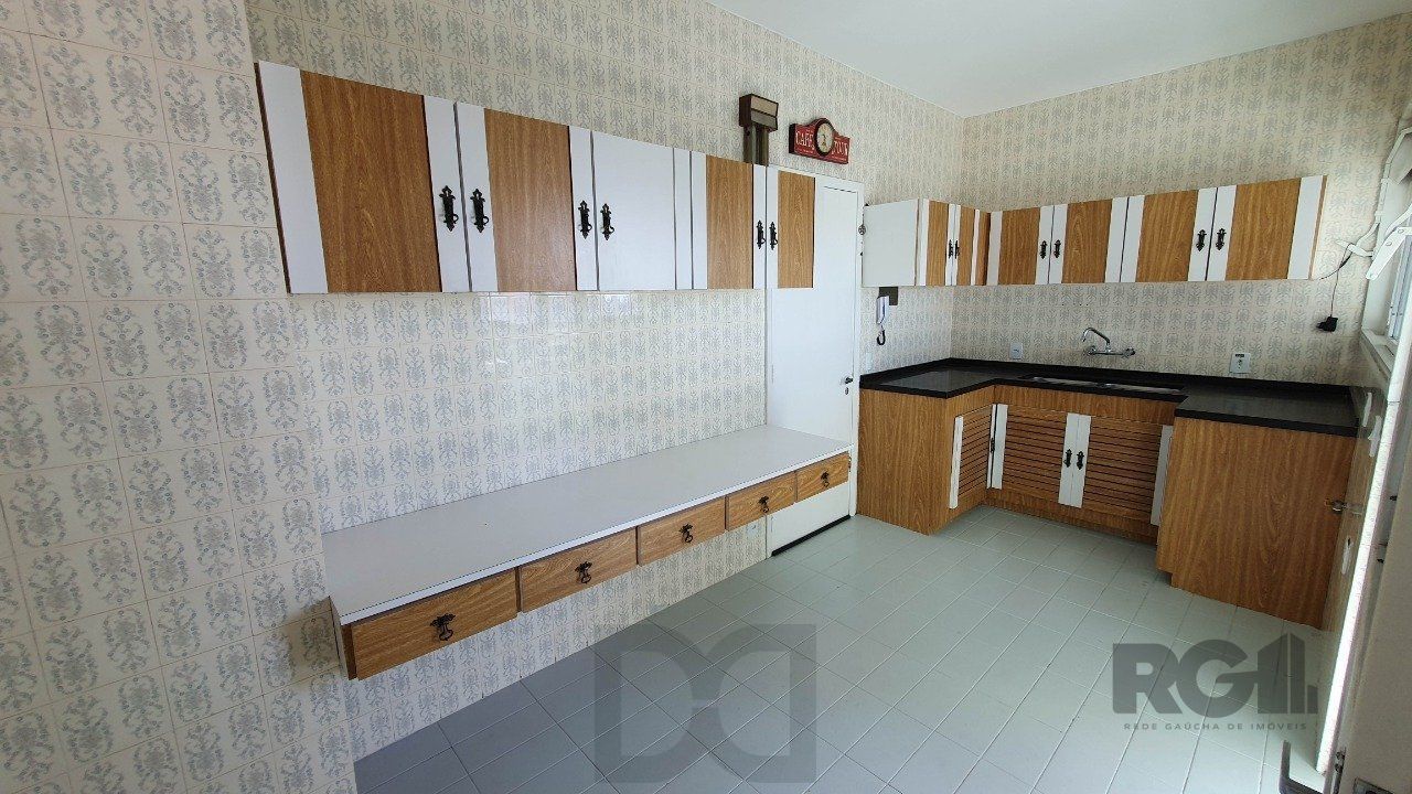 Apartamento com 4 quartos, vaga de garagem, no bairro Moinhos de Vento, Poa/RS — foto 7