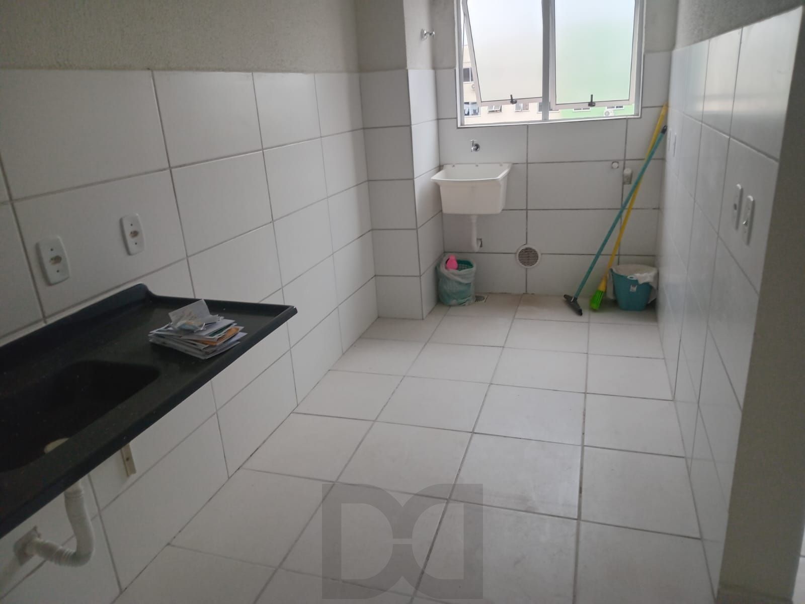 Apartamento de 2 dormitórios , ultimo andar sem elevador ! — foto 4