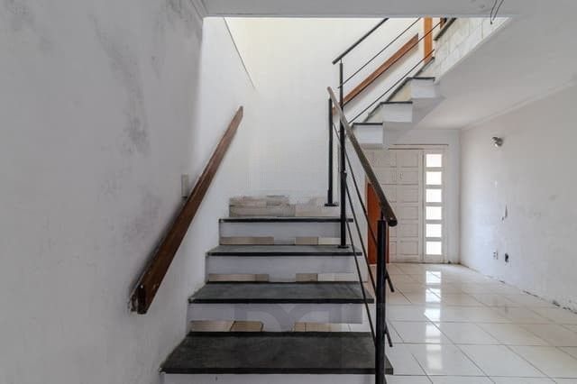 Casa com 04 quartos no Bairro : Partenon em Porto Alegre/RS — foto 14