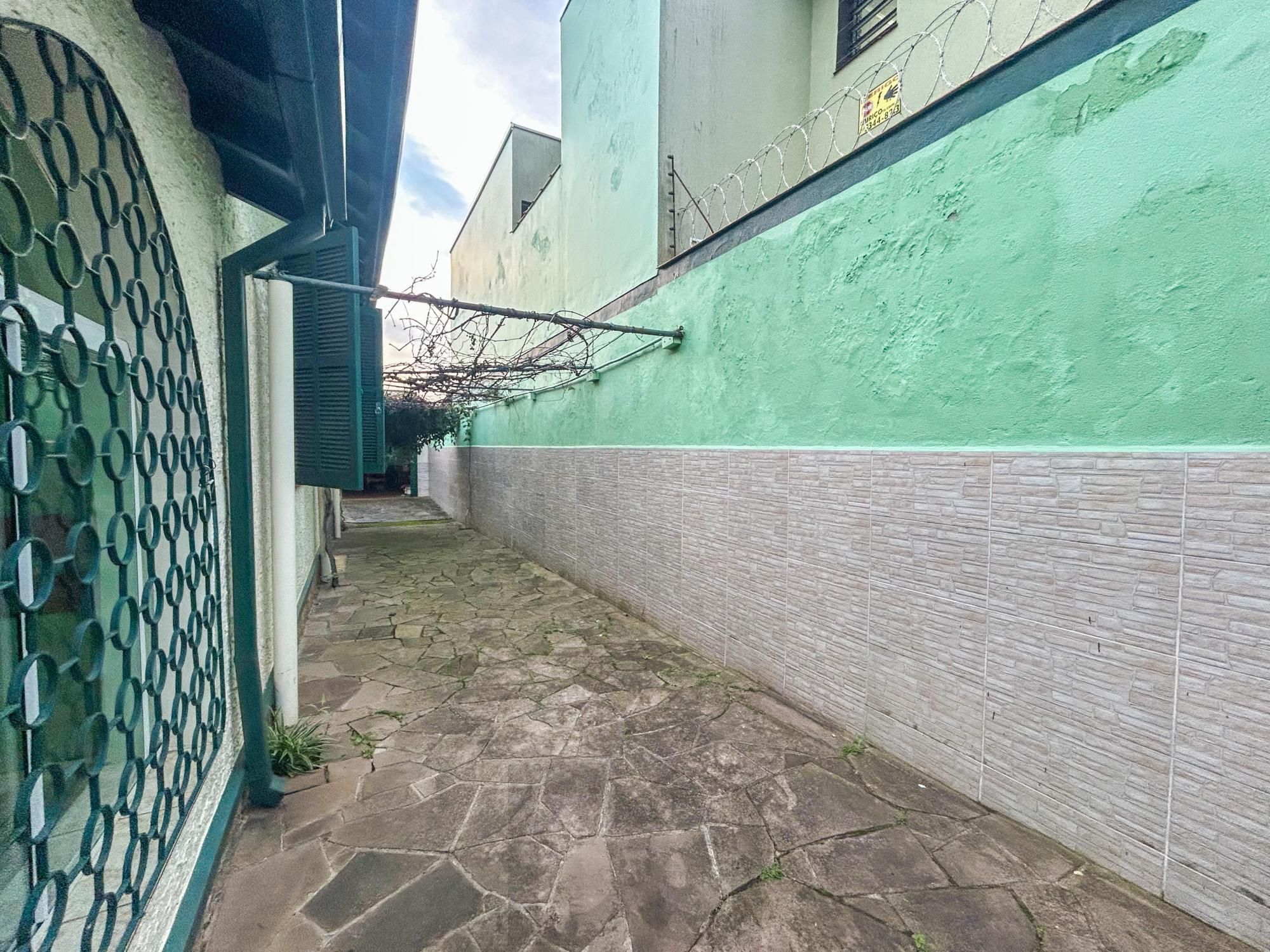 Casa Residencial com 3 Quartos, sendo 1 suíte e 3 Banheiros, no Bairro Santa Teresa em Porto Alegre, RS — foto 43