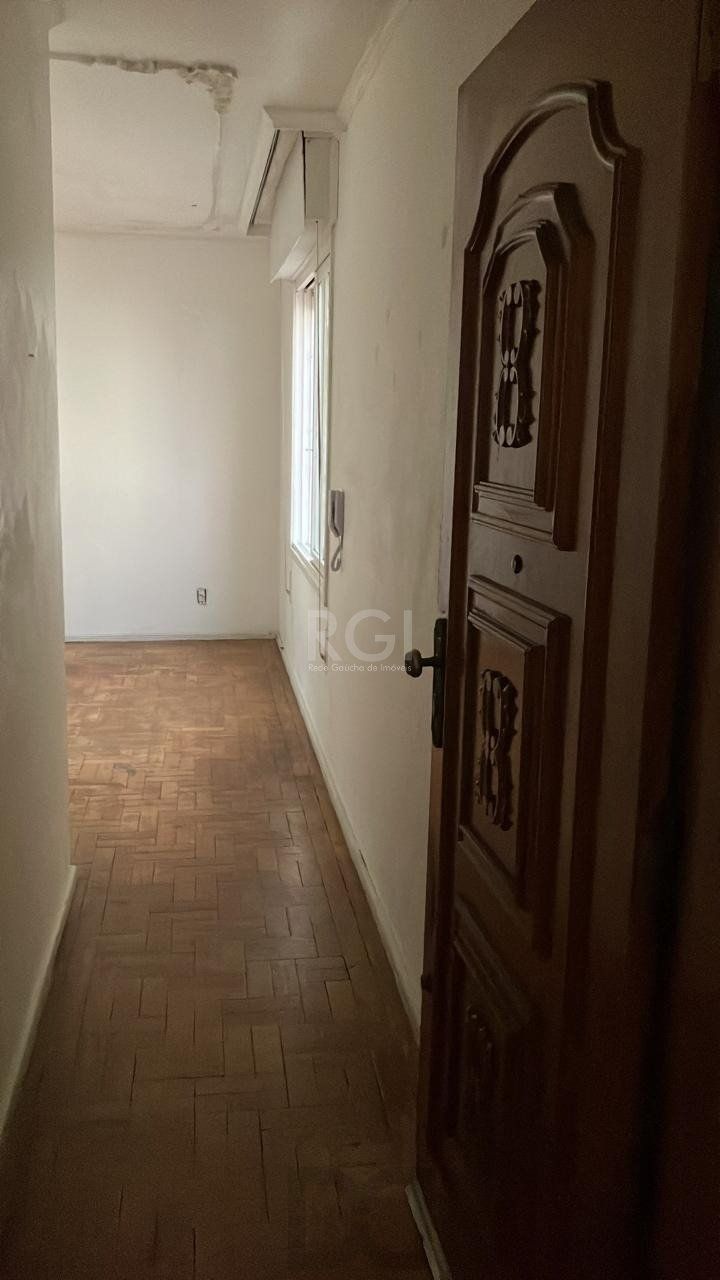 Apartamento de 2 dormitórios no bairro Passo d´Areia — foto 30
