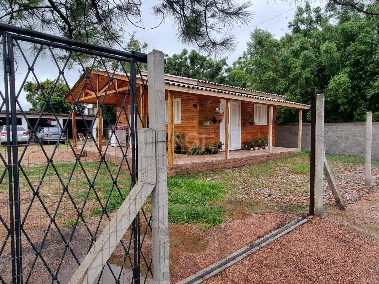 CASA com 2 dormitórios no bairro Chapéu do Sol Porto Alegre RS — foto 1