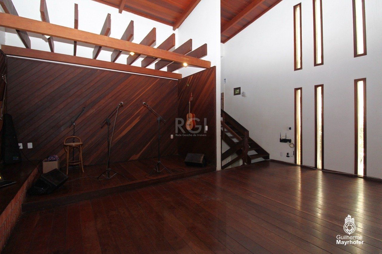 Casa para Venda - 526.64m², 4 dormitórios, sendo 2 suites, 4 vagas - Teresópolis — foto 6