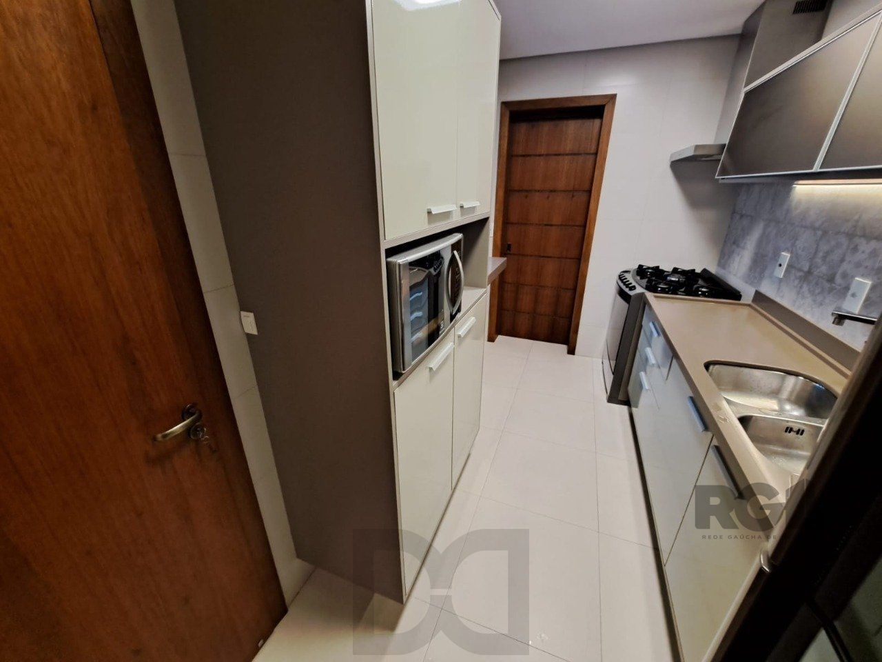 Casa em Condomínio com 03 quartos e 02 vagas no Bairro Nonoai — foto 24