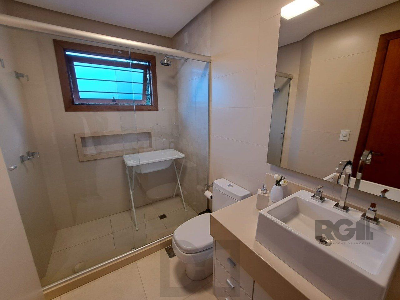 Casa em Condomínio com 03 quartos e 02 vagas no Bairro Nonoai — foto 44