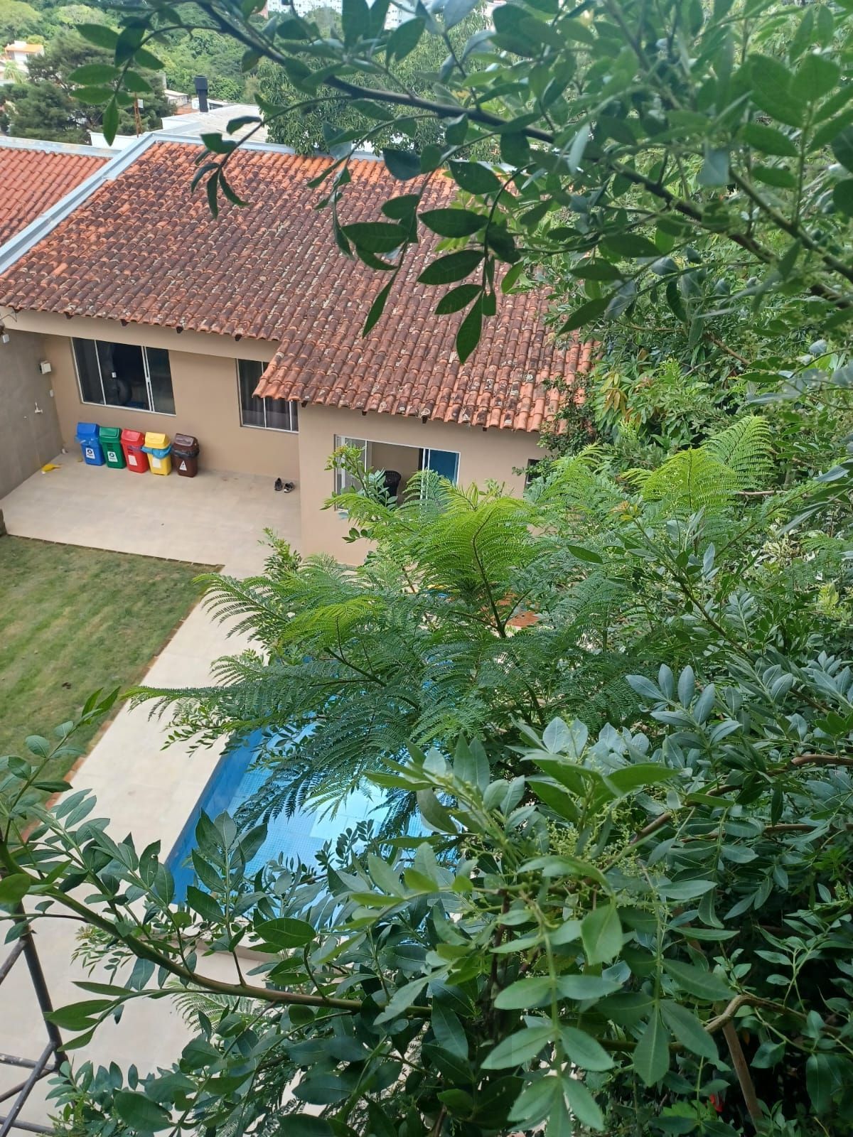 Casa com 04 quartos (01 suíte) 02 vagas no Bairro Jardim Sabará em Porto Alegre — foto 13