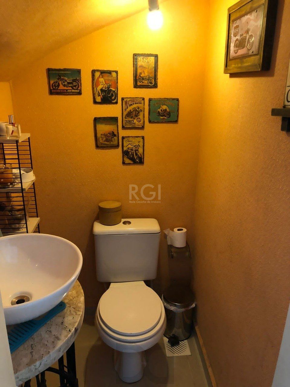 Casa com 3 dormitórios 2 suítes, área gourmet, vaga de estacionamento, Guarujá, Porto Alegre RS — foto 12