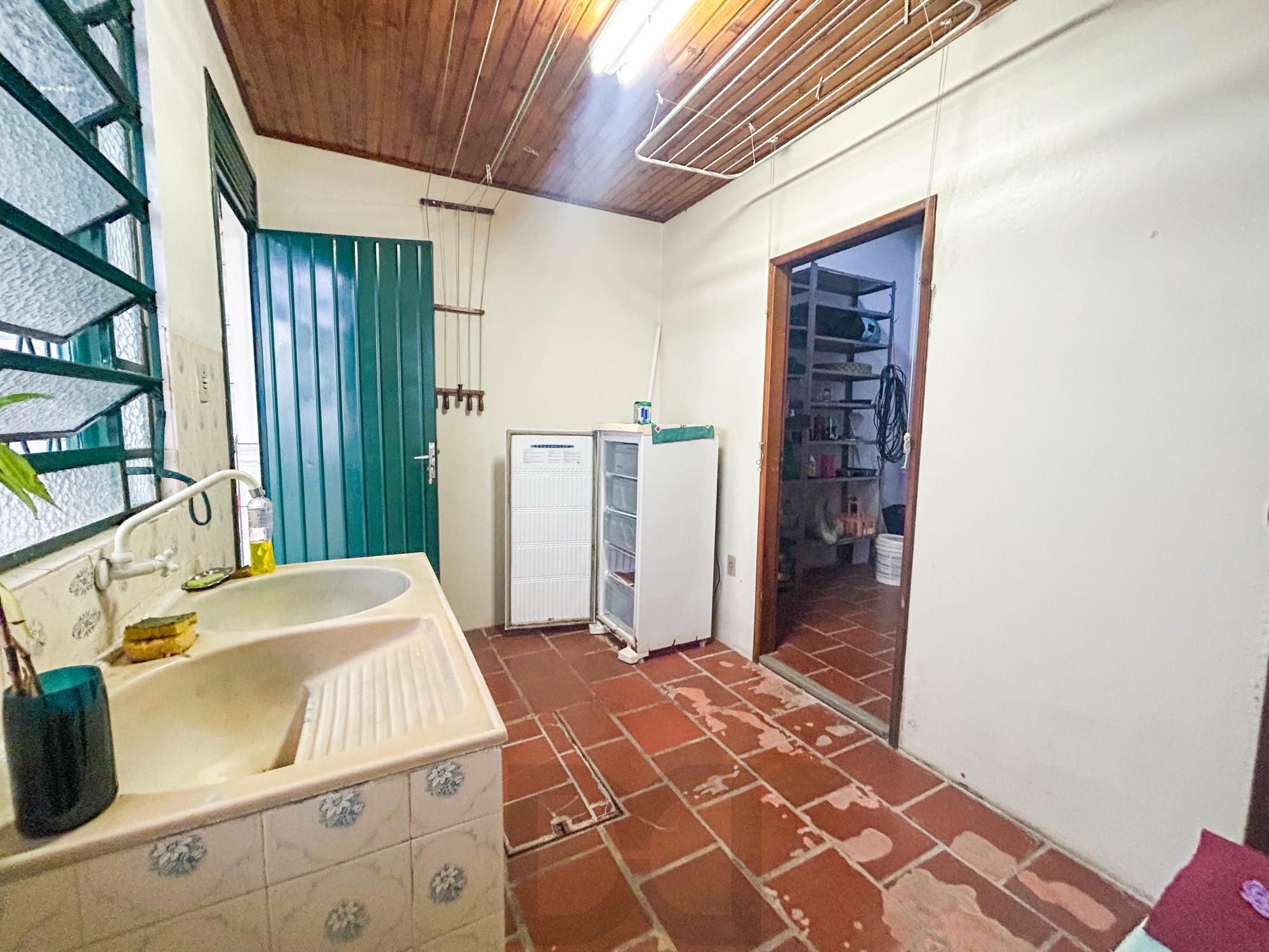 Casa Residencial com 3 Quartos, sendo 1 suíte e 3 Banheiros, no Bairro Santa Teresa em Porto Alegre, RS — foto 25