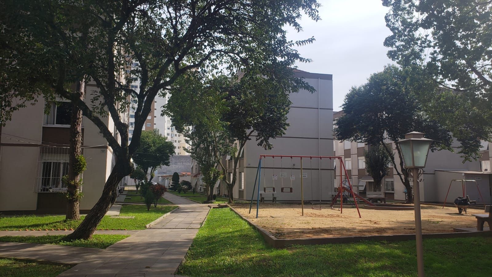 Apartamento de 2 dormitórios quarto andar no bairro jardim Itu Sabará — foto 12