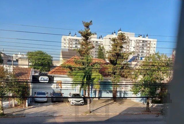 casa com 4 dormitórios no bairro Higienópolis — foto 3