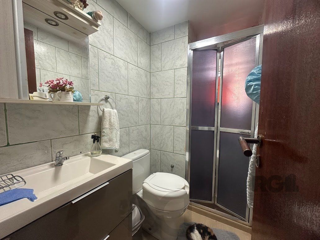 Apartamento a venda, dois dormitórios mobiliado no bairro Cristal. — foto 18