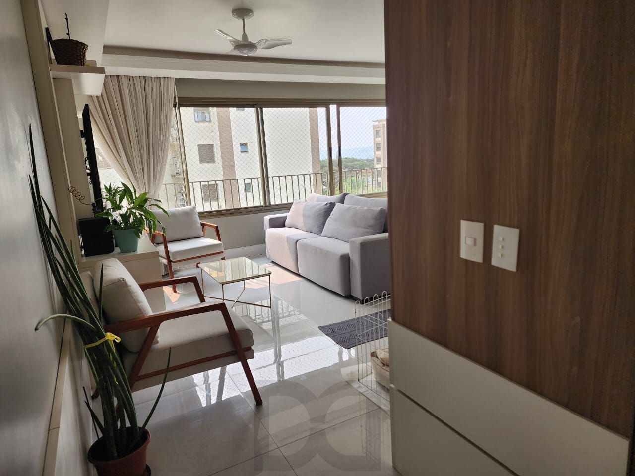 Apartamento com 03 quartos (01 suíte) e 02 Vagas no Bairro Cavalhada — foto 2